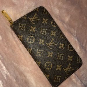 Zip around inspired wallet